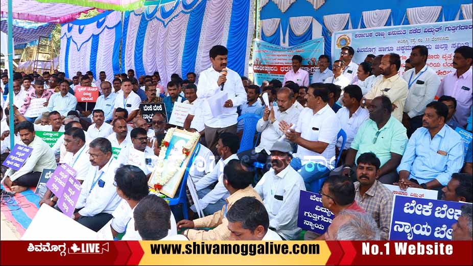 BY Raghavendra in Contractors protest